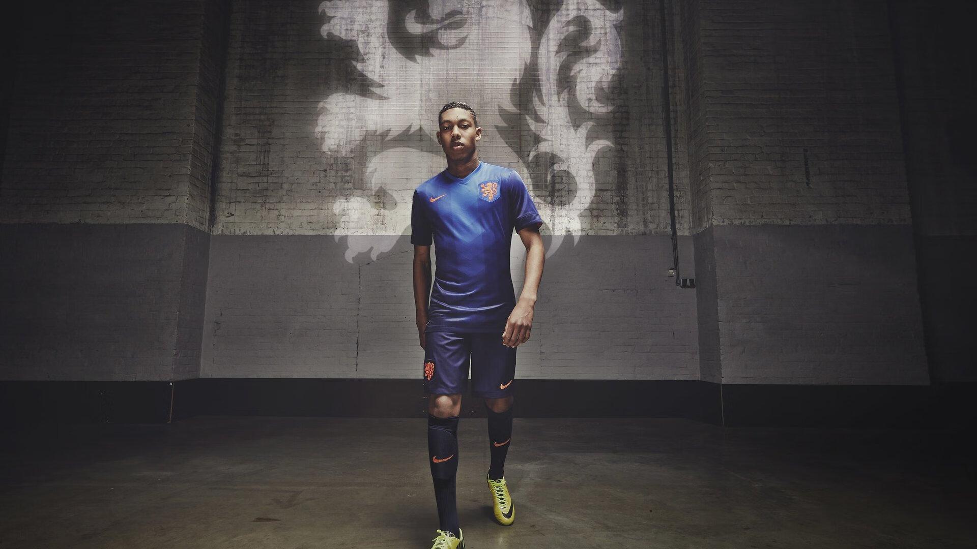 转会市场风云再起，豪门争夺战与新兴势力的崛起