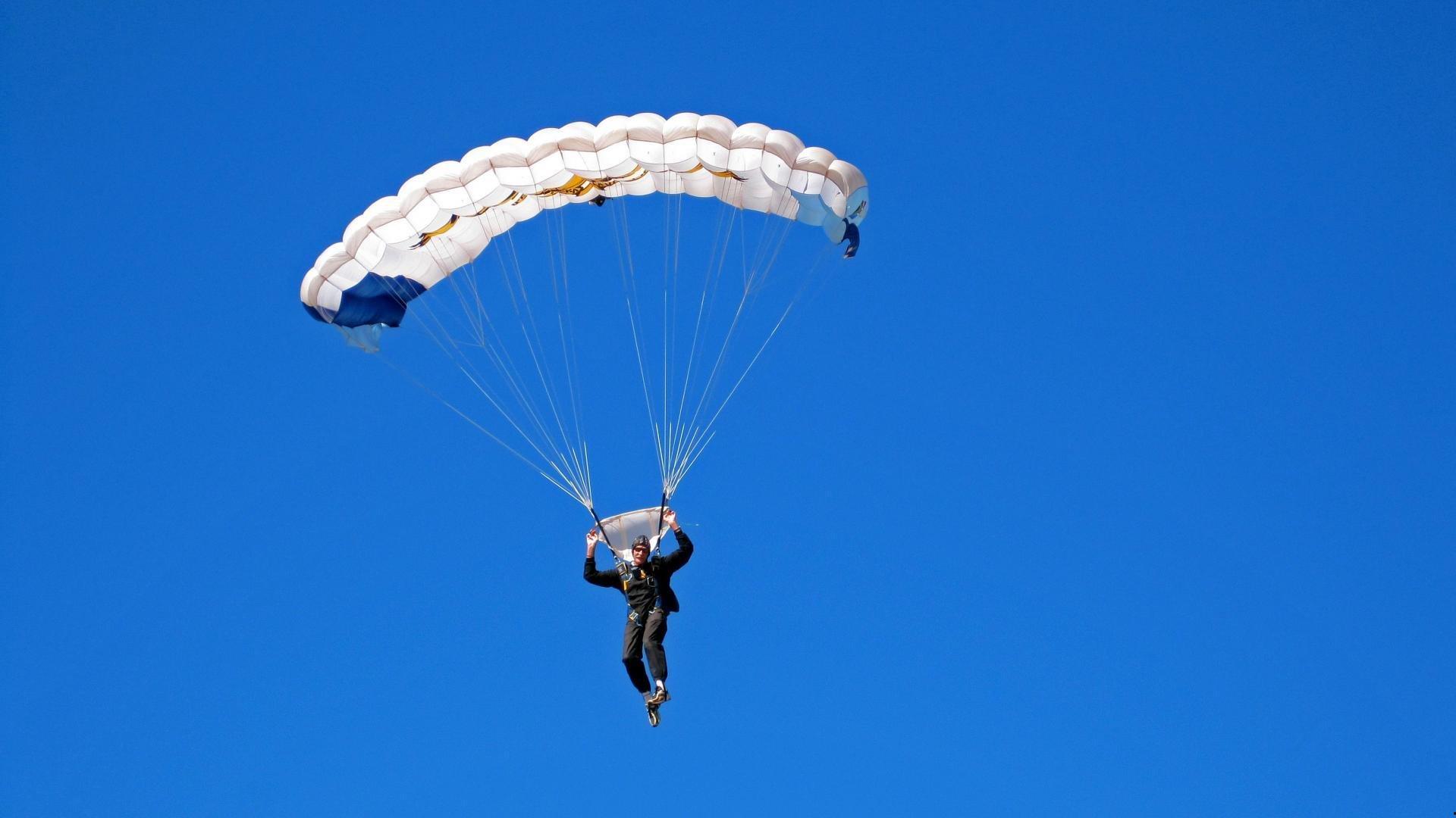 体育科技革新竞技场,智能装备与数据分析重塑运动员表现
