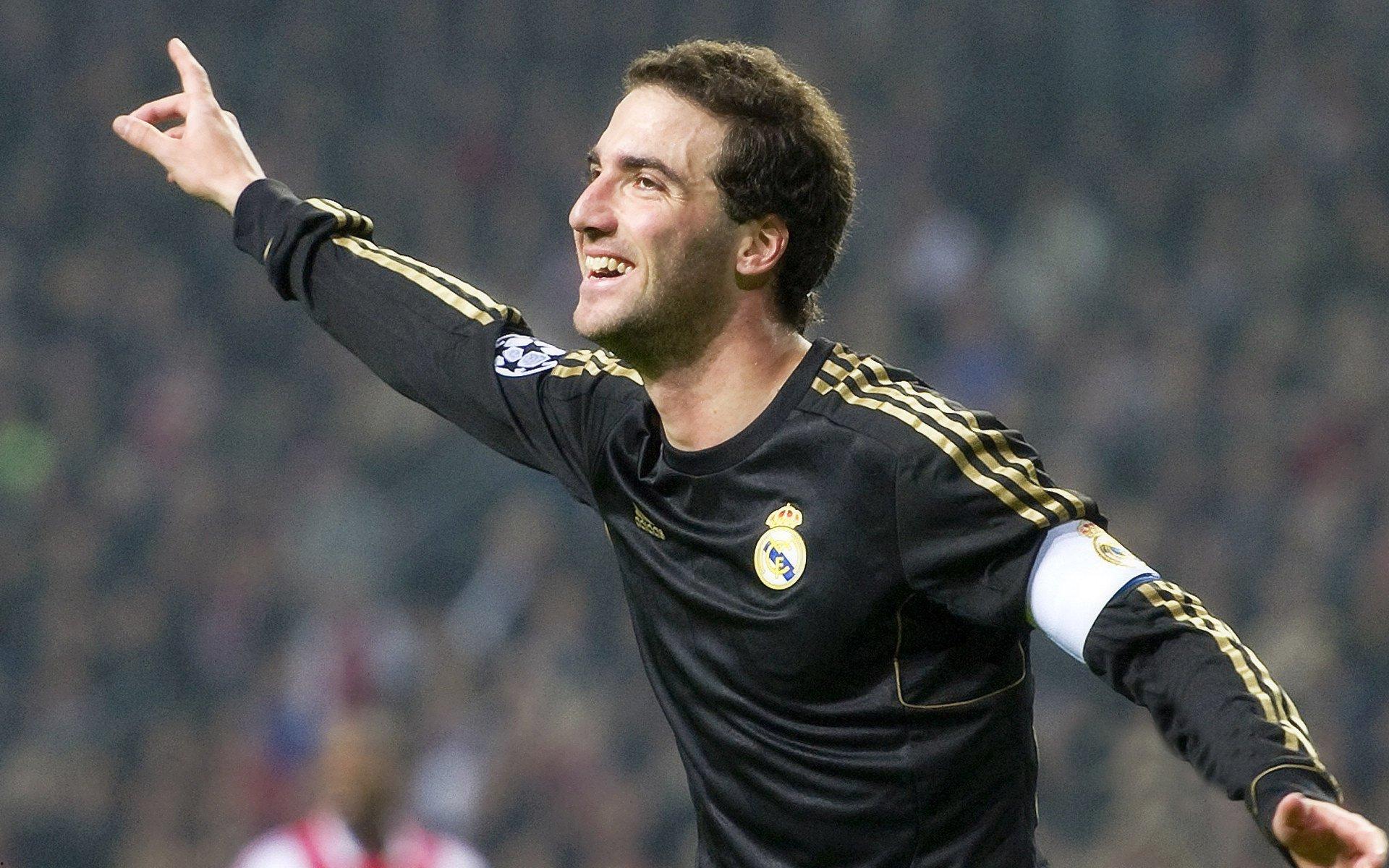 皇家马德里与巴塞罗那上演巅峰对决,西甲联赛再掀热潮