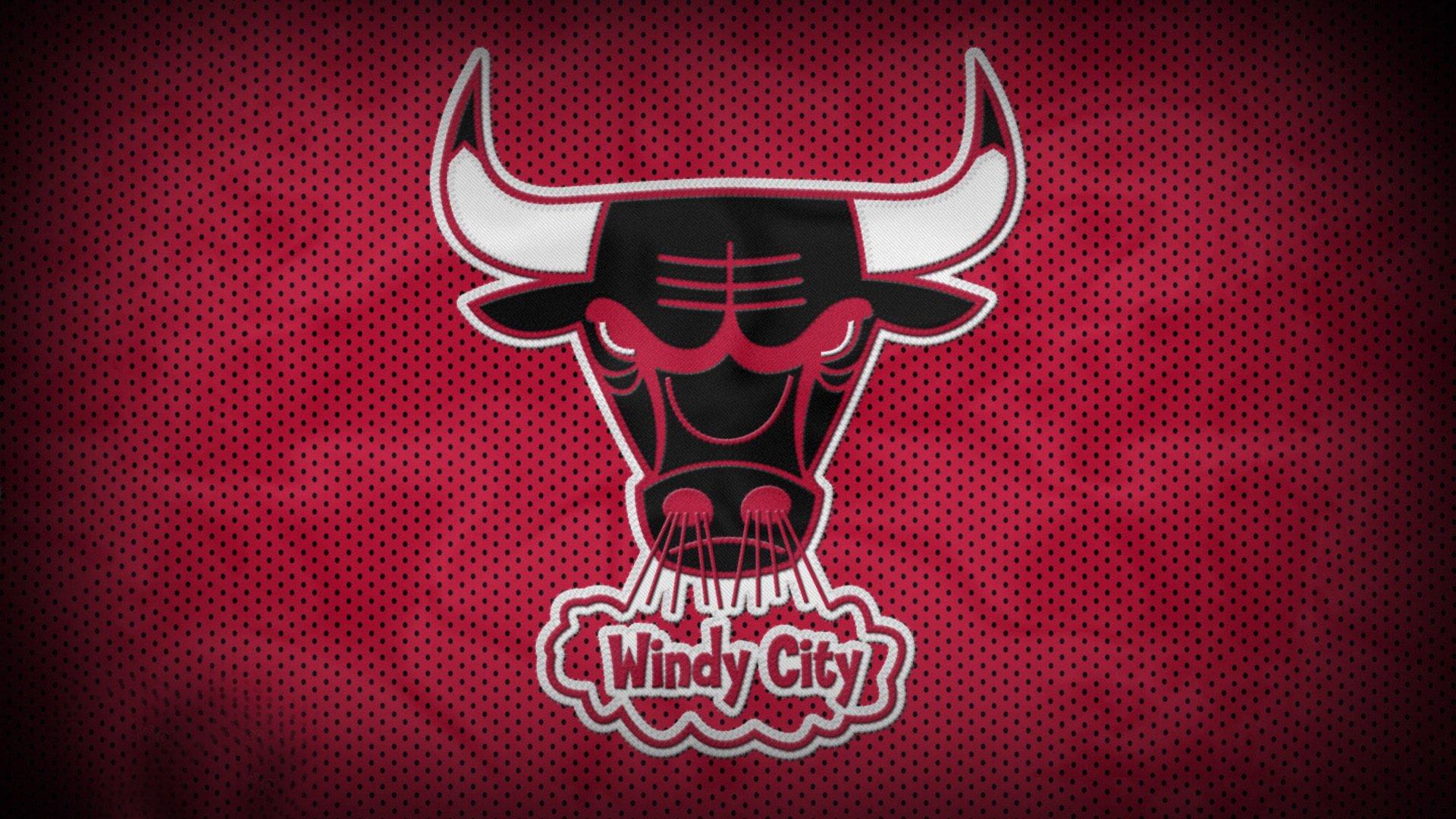 英超联赛激战正酣,曼城逆转利物浦登顶积分榜