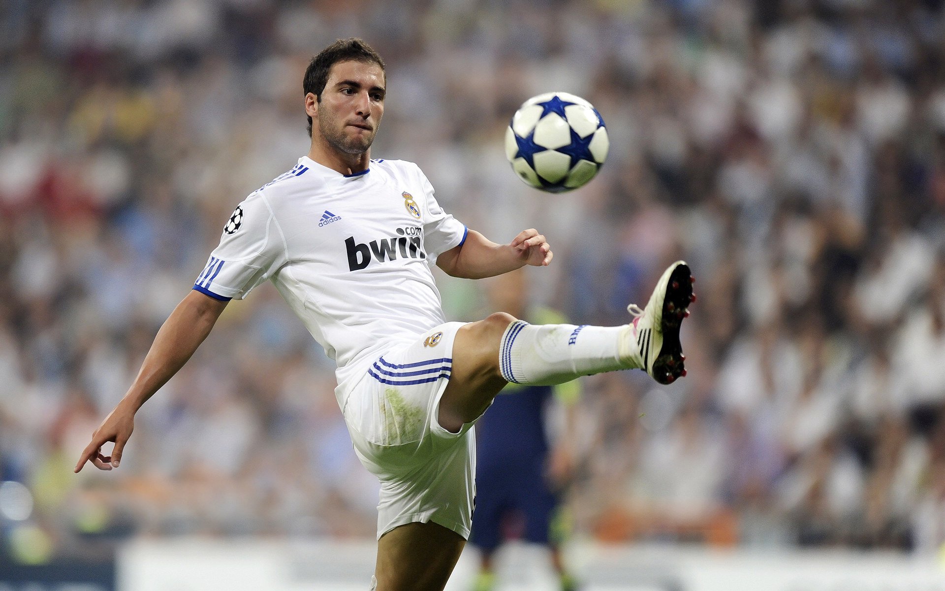 纳达尔鏖战五盘惊险晋级,法网男单八强诞生