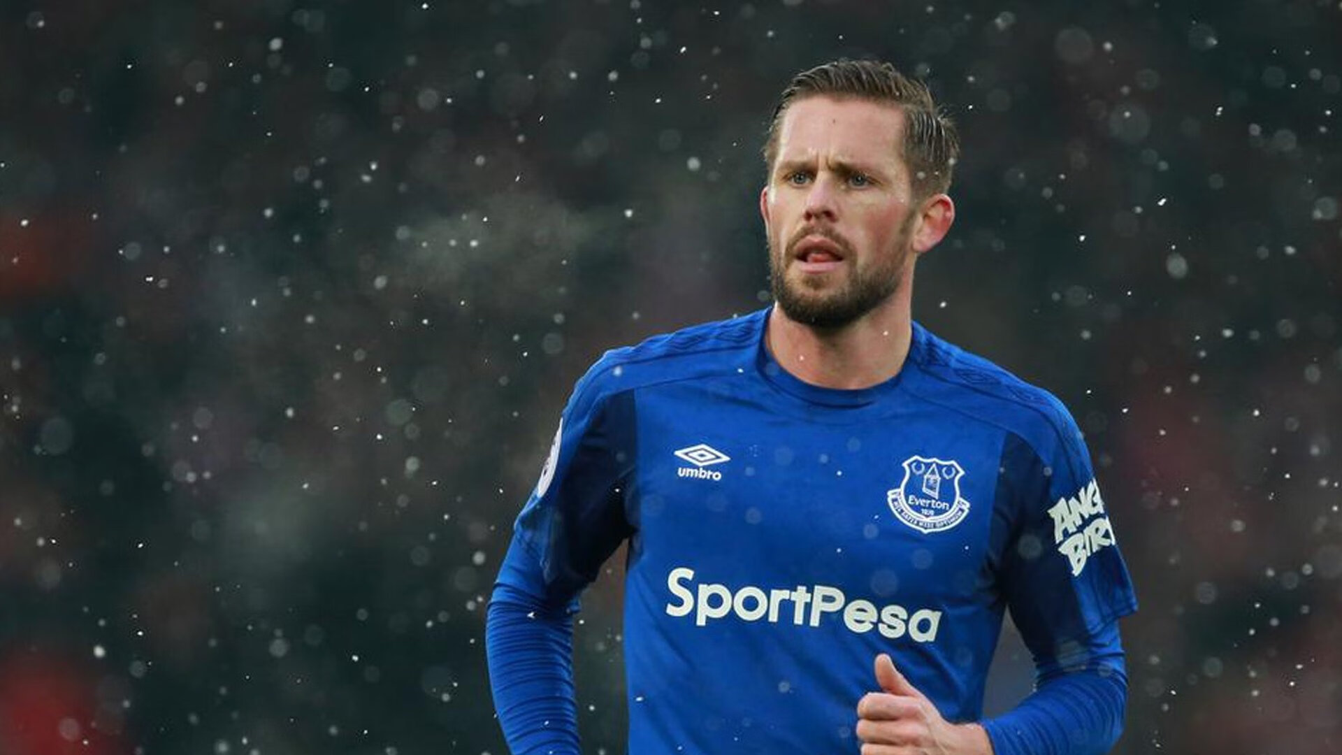 巅峰对决！扣篮大赛新星闪耀，创意与力量引爆全场